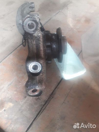 Кулак поворотный передний левый бмв х5 е70