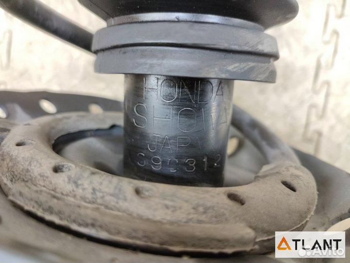 Стойка передняя правая honda FIT