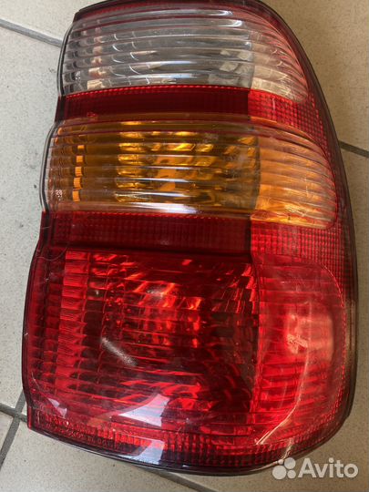 Фара задняя Тойота Ленд Крузер 100