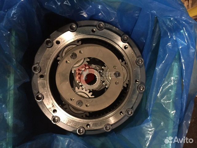 Редуктор поворота Hitachi ZX350-3 9236591