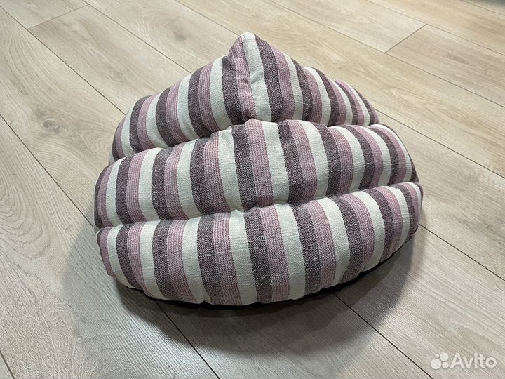 Лежанка для кошек