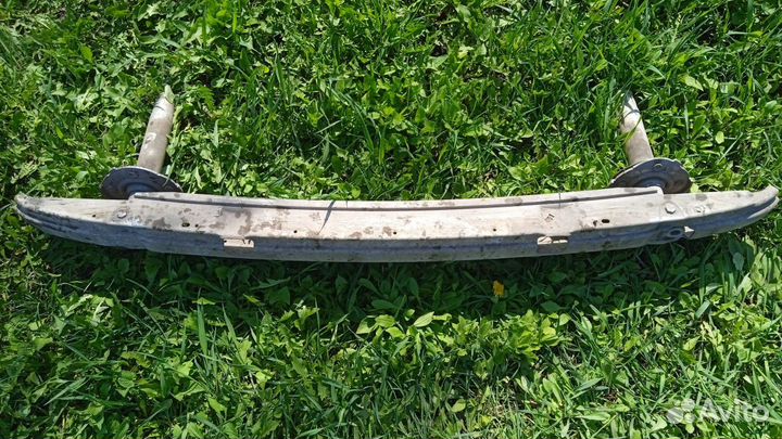 Усилитель заднего бампера BMW 5 серия