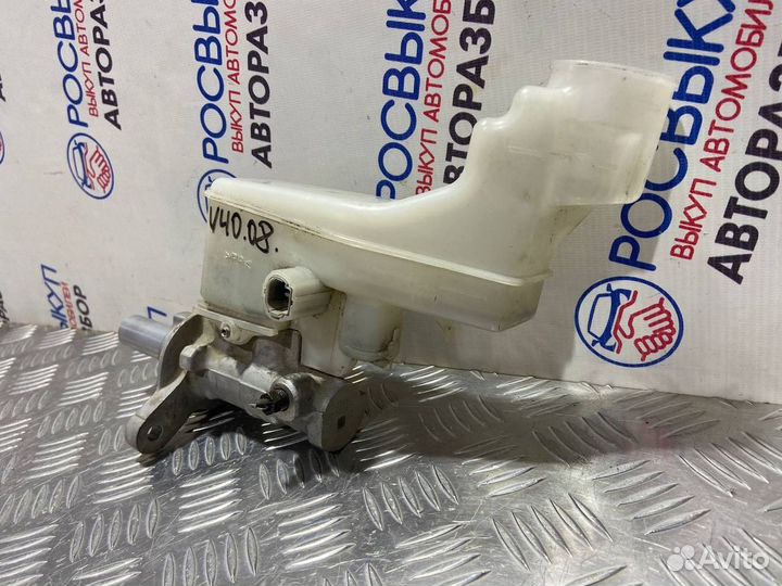 Главный тормозной цилиндр Toyota Camry V40