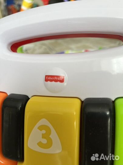 Развивающий коврик fisher price с пианино