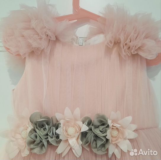 Нарядное платье для девочки 104-110 рост