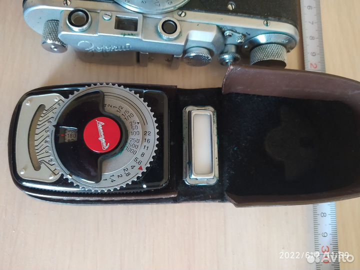 Плёночныe фотоаппараты: Зоркий и фото экспонометр