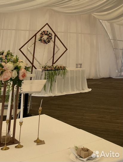 Свадебная арка с оформлением в аренду, декор