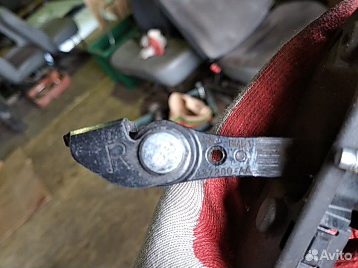 Ограничитель двери Форд Фокус 3