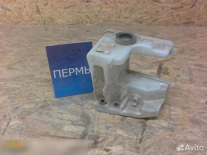 Бачок омывателя лобового стекла VW Passat B7 2011