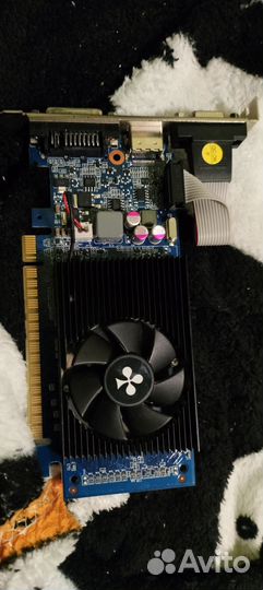 Geforce gt 610 club3d