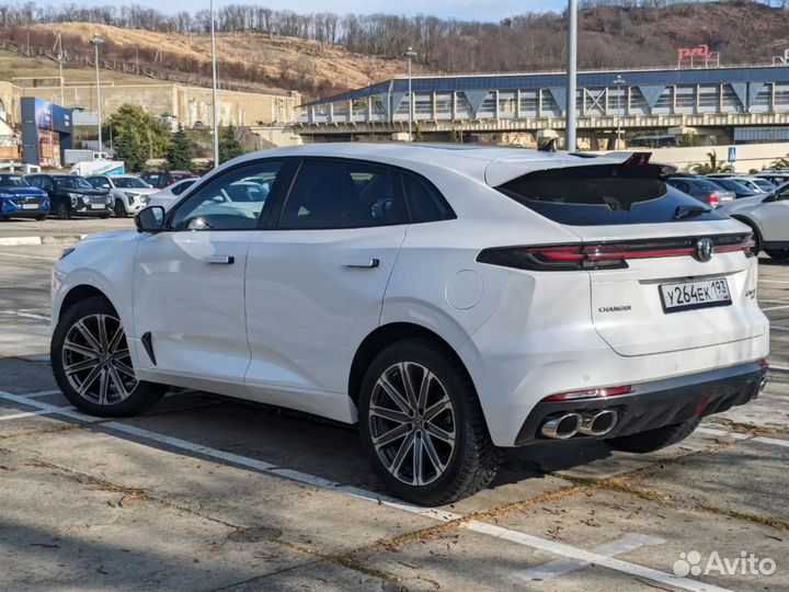 Аренда автомобиля Changan Uni-K