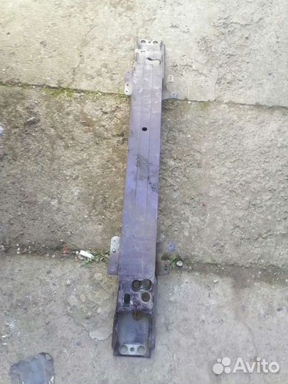 Усилитель переднего бампера вольво S80