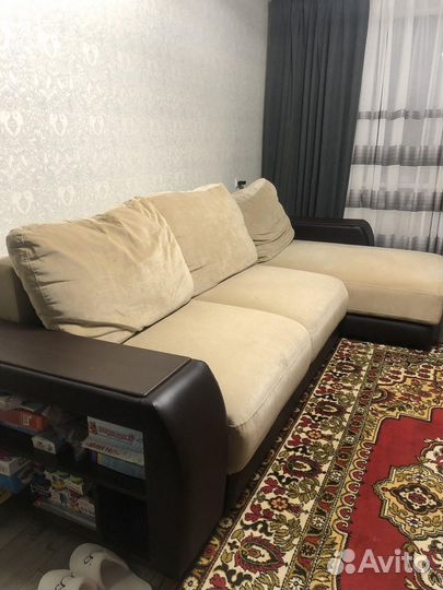 Большой угловой диван