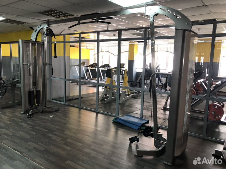 Жим ногами и другие профессиональные тренажёры