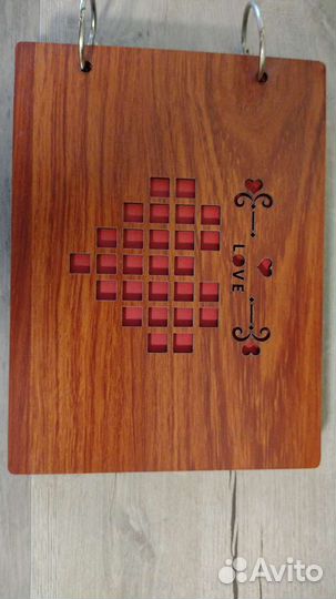 Альбом для фотографий с деревянной обложкой