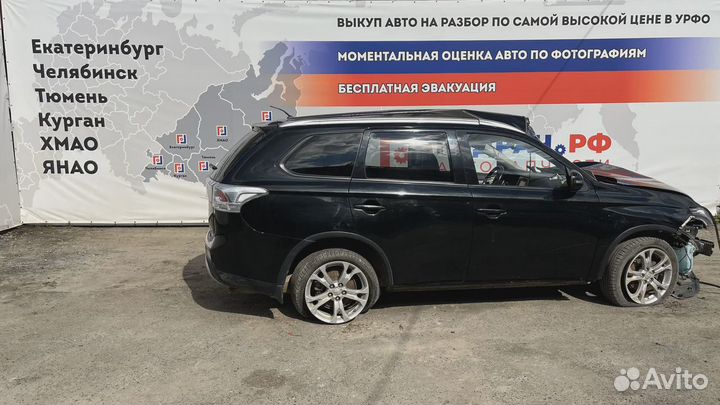 Накладка заднего крыла левого Mitsubishi Outlander (GF) 7407A303