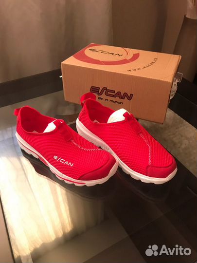 Кроссовки красные 37 размер