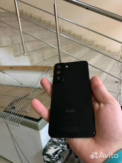 Samsung Galaxy S22, 8/256 ГБ