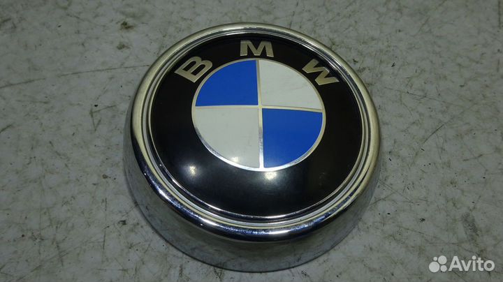 Эмблема крышки багажника BMW бмв F26 Ф26