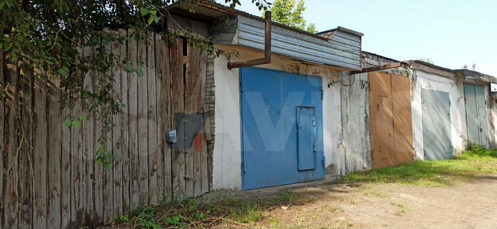Гараж, > 30 м²