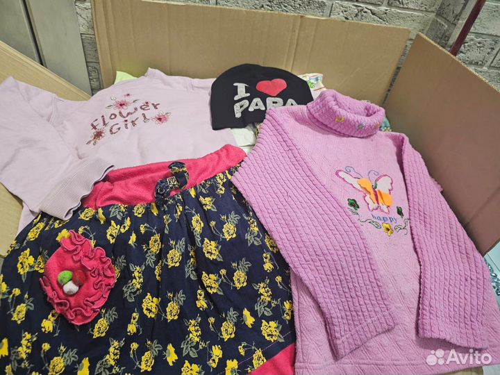 Огромная коробка вещей на девочку