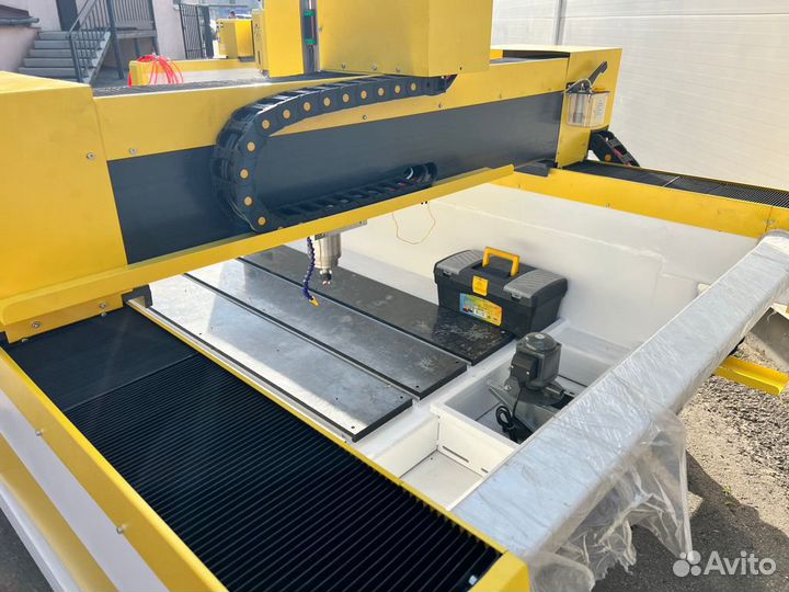 Фрезерно-гравировальный станок по камню