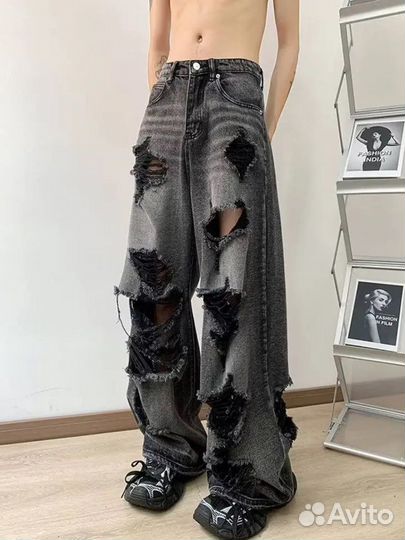 Джинсы distressed balenciaga type black