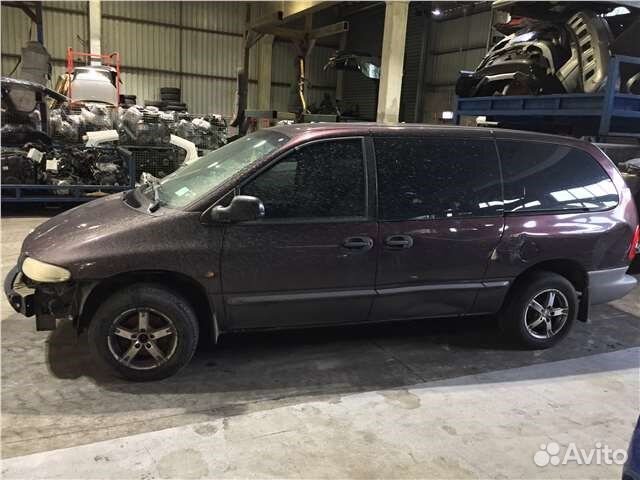 Разбор на запчасти Chrysler Voyager