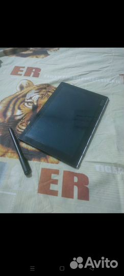Lenovo Yoga book
