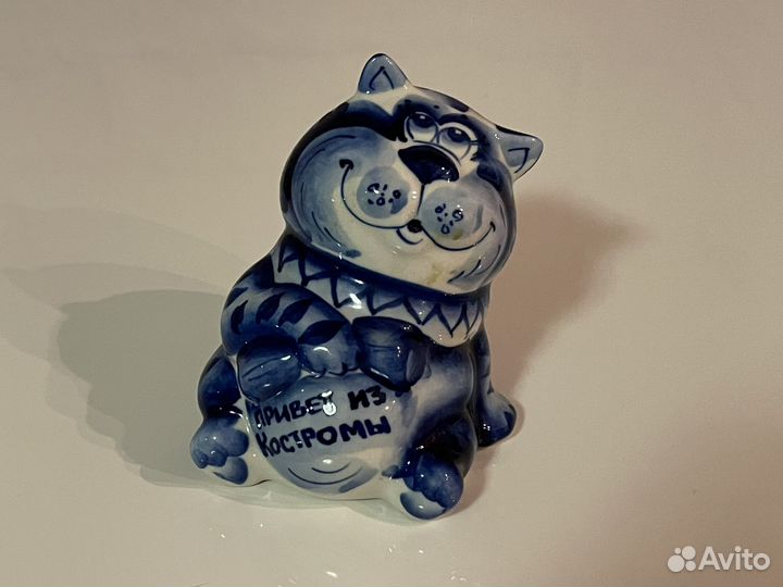 Коллекционные фигурки керамика гжель