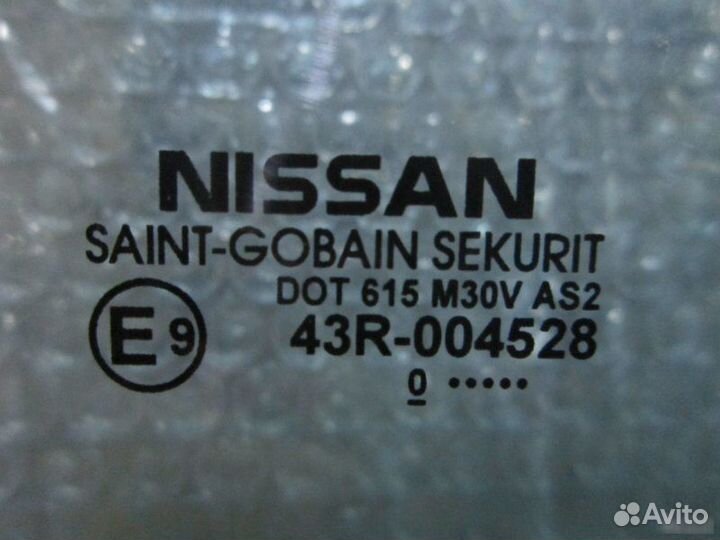 Стекло двери задней правой Nissan Tiida