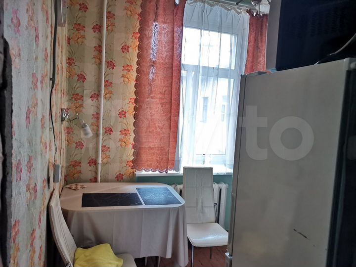 2-к. квартира, 50 м², 3/3 эт.