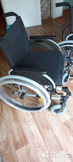 Коляска инвалидная 2шт