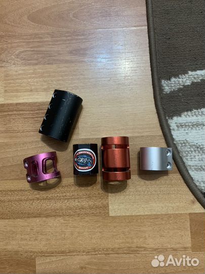 Зажим для трюкового самоката