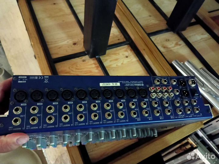 Микшерный пульт Yamaha mg 16/4