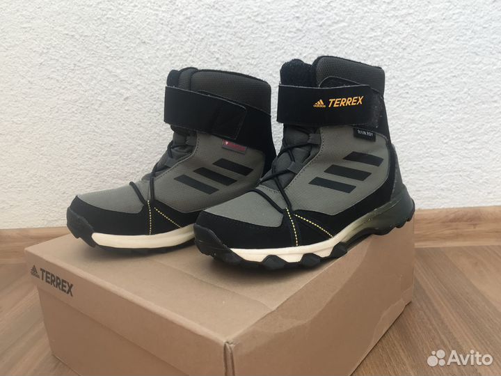 Ботинки зимние adidas terrex оригинал 31