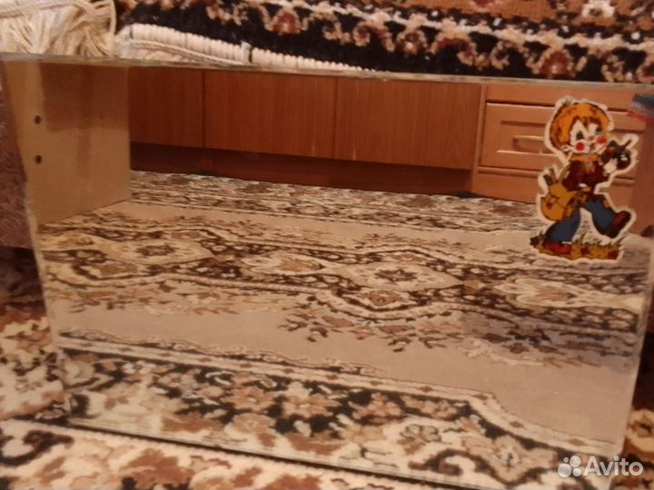 Зеркало на дачу или в ванную комнату