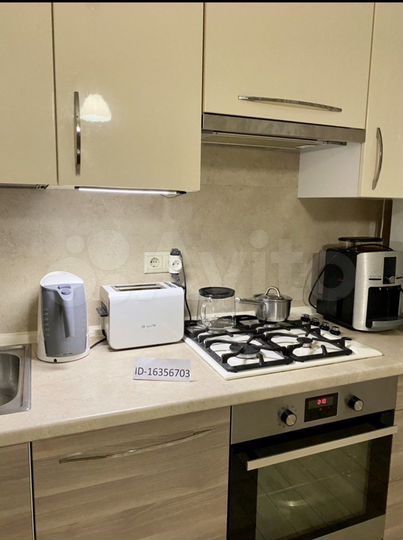 2-к. квартира, 100 м², 1/3 эт.