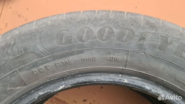 Goodyear EfficientGrip Performance 195/65 R15