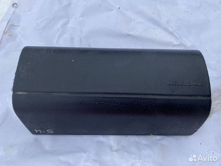 Подушка безопасности в торпедо Passat B4