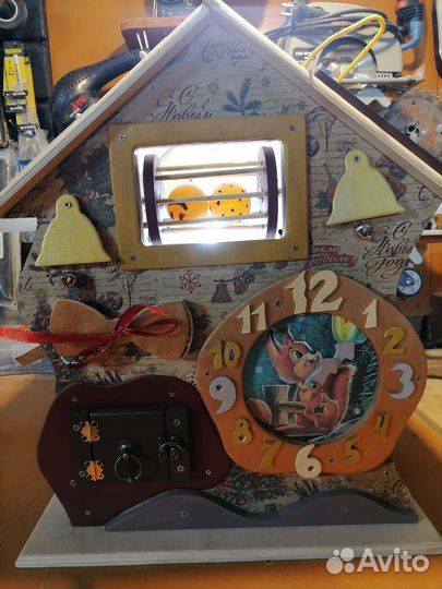 Бизиборд домик