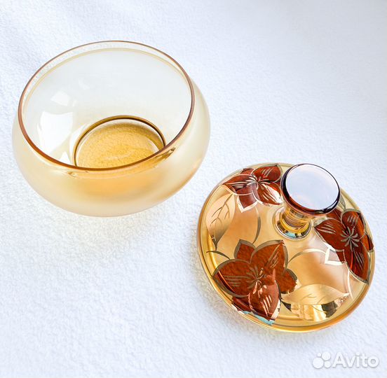 Конфетница с крышкой Bohemia