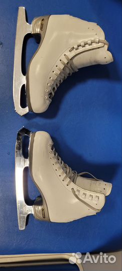 Коньки фигурные профессиональные Risport RF 4