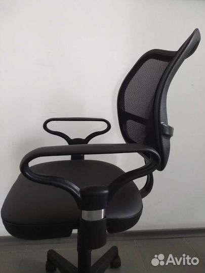 Компьютерное кресло, стул офисный