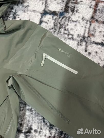 Ветровка Arcteryx alpha sv