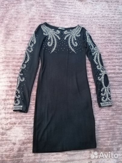 Кашемировое платье со стразами