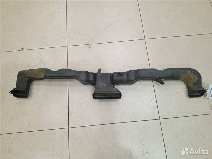 Воздуховод торпедо большой Mitsubishi Pajero iO 1