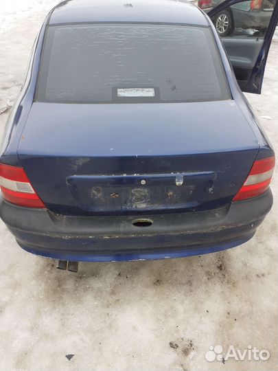 Крышка багажника Opel Vectra B
