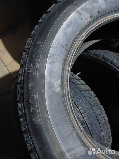 Bridgestone Blizzak VRX 215/65 R16