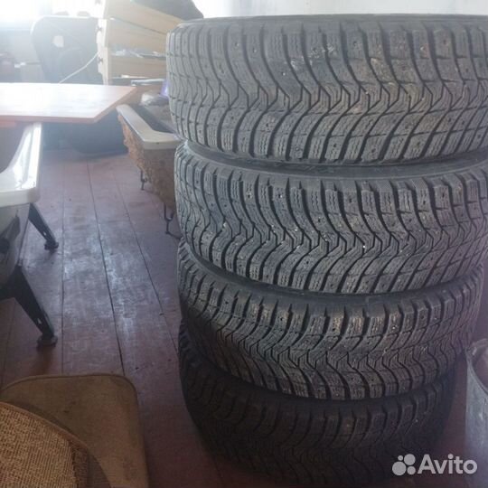 Michelin X-Ice North 3 205/60 R16